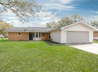 1613 Lansing St, Orange, TX 77630