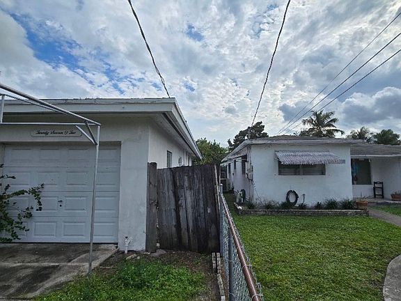 4th image of 2702 Hayes Street