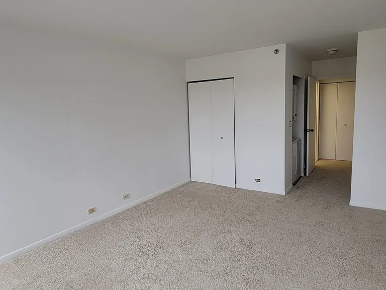 5000 Town Ctr #1-607 — Photo 14