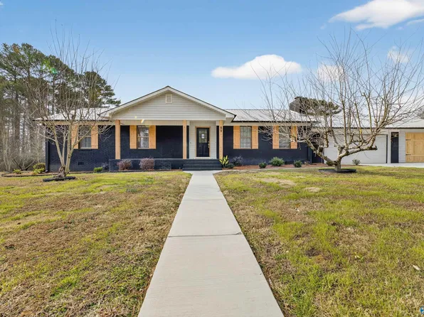 89 Lake Dr, Scottsboro, AL 35769
