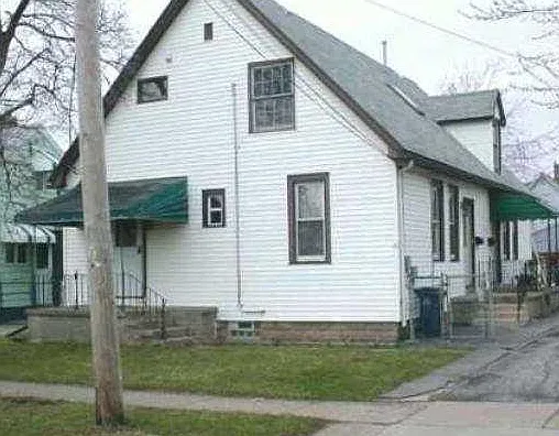 63 Hinman Ave #2