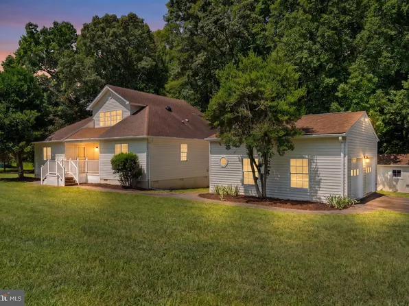 297 N Bluewater Blvd, Mineral, VA 23117