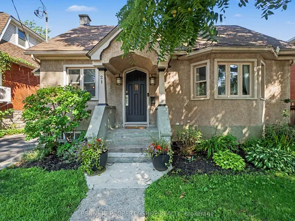 21 Hazel St, Ottawa, ON K1S 0E7