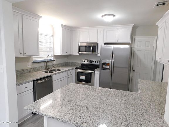 3rd image of 6442 Bayfield Dr