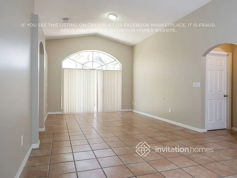 15927 SW 82nd St — Photo 6