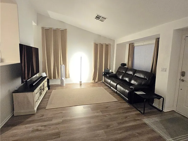 6126 Leaning Rock Ct — Photo 3