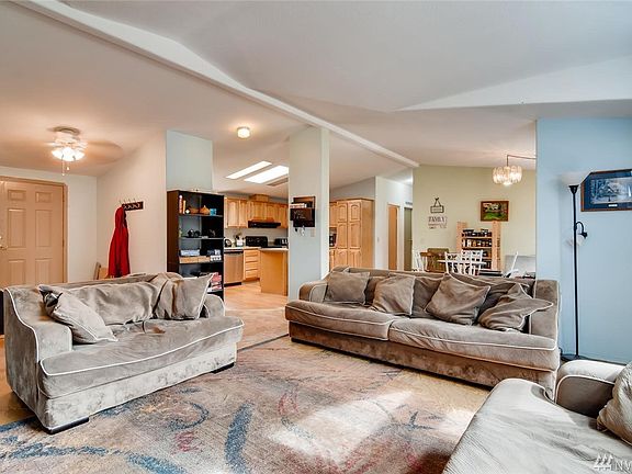 4th image of 9119 208th Street Ct E