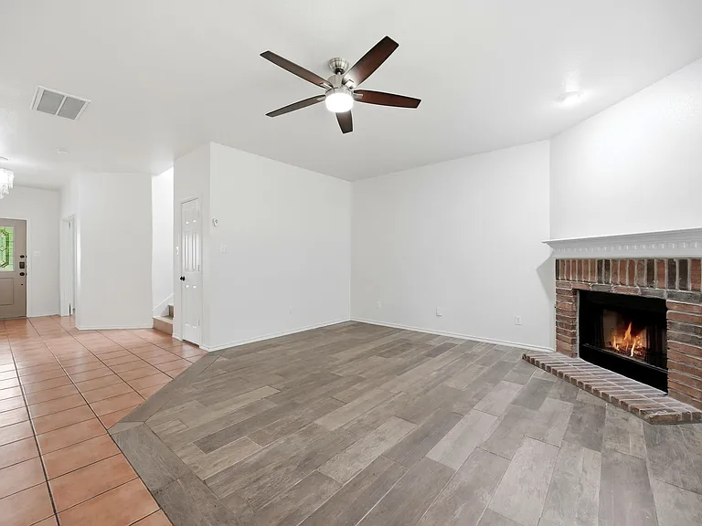 1136 Beechwood Dr — Photo 8