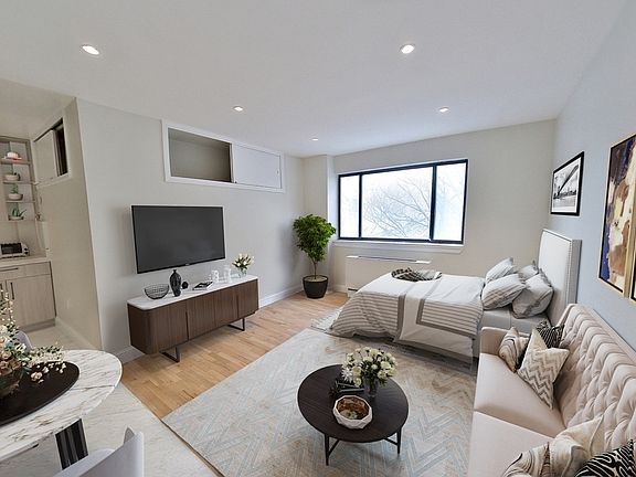 2nd image of 312 E 30th St #3D1