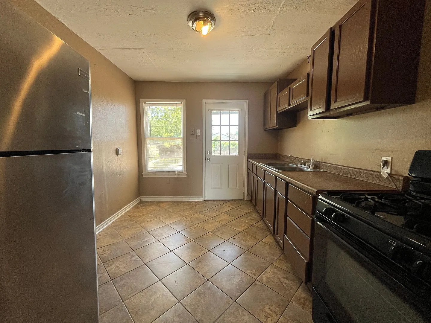 Three Bedroom One Bath Home! — Photo 4