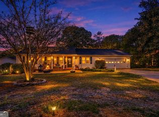 227 Shady Ln, Williamson, GA 30292