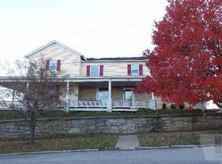 405 S 4th St, Burlington, IA 52601