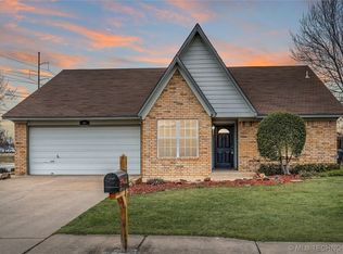461 E 141st Pl, Glenpool, OK 74033
