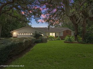 7322 Glen Cove Rd, Weeki Wachee, FL 34613