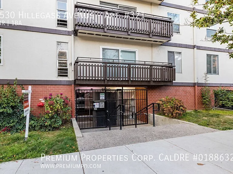 Hillegass Terrace — Photo 45