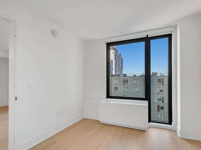 662 Pacific St #25F — Photo 8