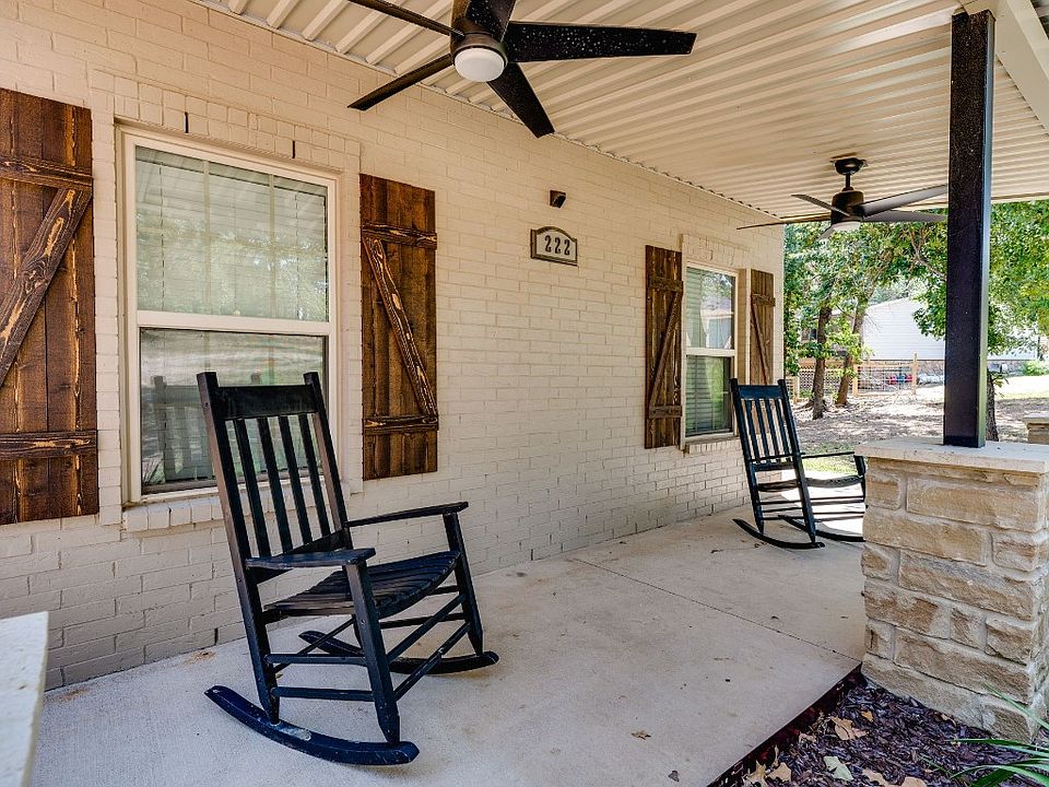 1st image of 222 Knights Cir