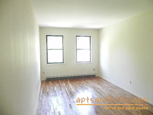 Rented by aptsandlofts.com | media 13