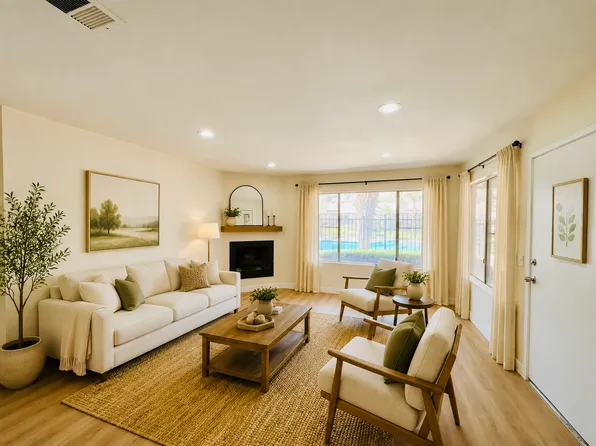 2891 Canyon Crest Dr APT 53, Riverside, CA 92507