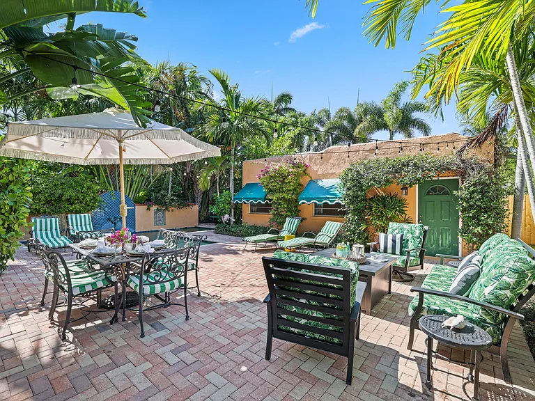 325 Greymon Dr — Photo 40
