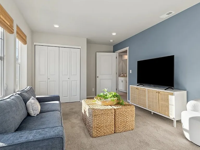 Builders inspiration images, 4th bedroom/bonus room. Upstairs.