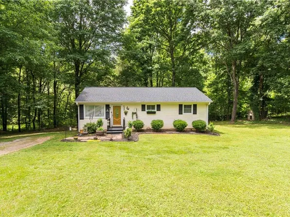 132 Stanley Ave, Winston Salem, NC 27101
