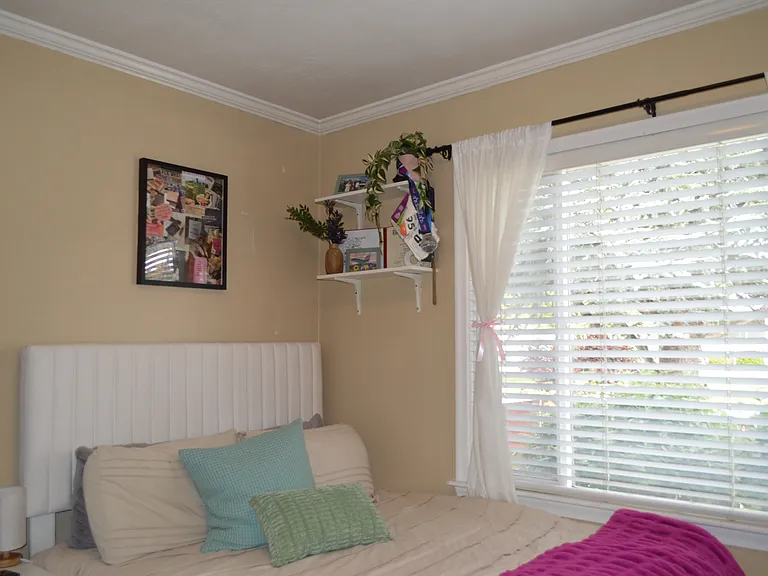2836 S Kenwood St — Photo 13
