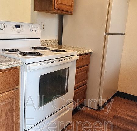 3rd image of 10805 SE 222nd Pl #D