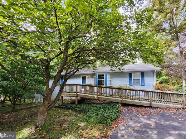 75 Black Cub Run Ln, Harpers Ferry, WV 25425