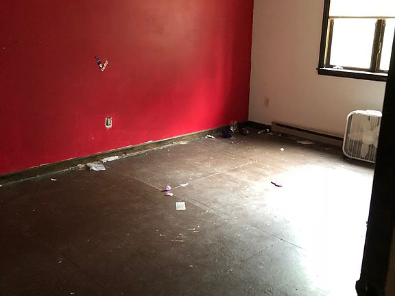 5th image of 21 Heinrick St
