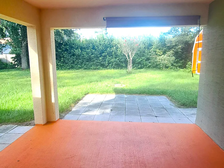 16 Lloshire Path — Photo 32