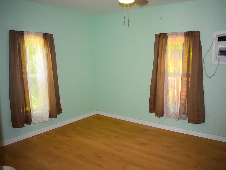 819 Gene Aly — Photo 14