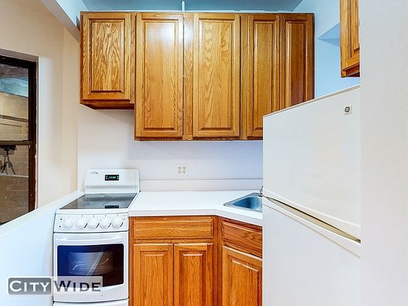5th image of 443 W 51st St #3F