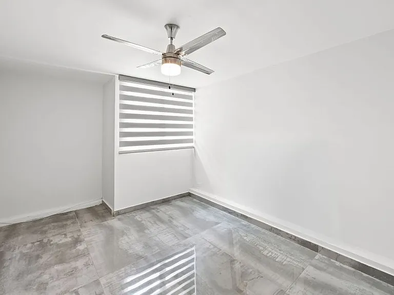 COND LOS PINOS AVE ISLA VERDE TORRE ESTE 2-E — Photo 19