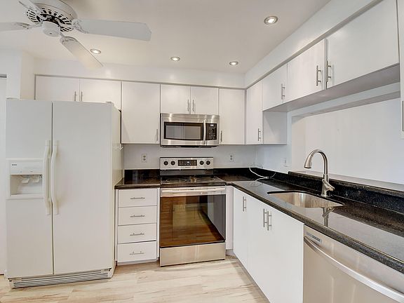 5th image of 7270 Ashford Place #104