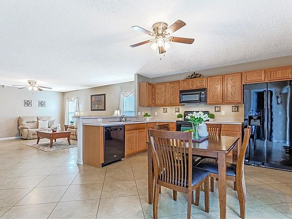 5th image of 814 Bristol Forest Way