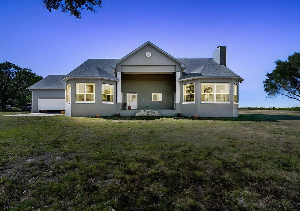 1st image of 2307 Cass Rd