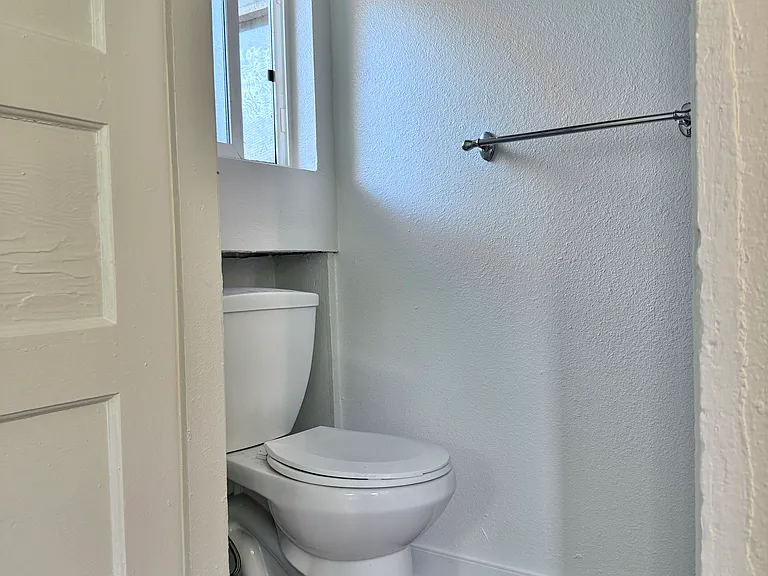 2912 Newbury St #D — Photo 12
