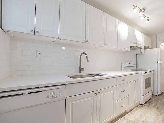 4th image of 1303 S Gunby Ave APT 3