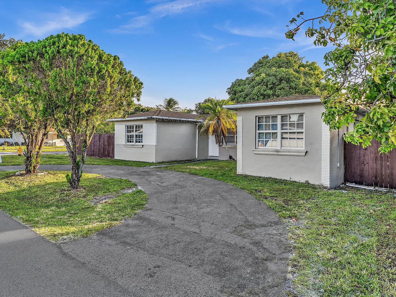 3 bed, 2.0 bath, 1338 sqft, $3,150 — Photo 1