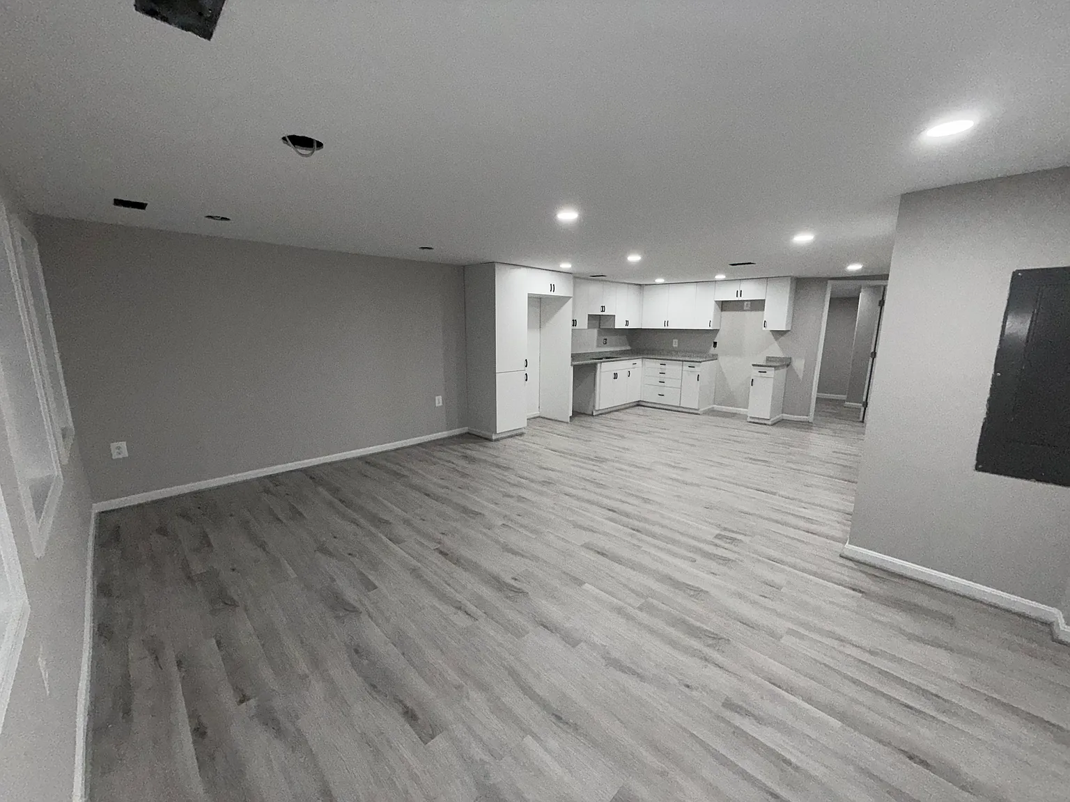 3 bed, 1.5 bath, 1500 sqft, $2,500 — Photo 2