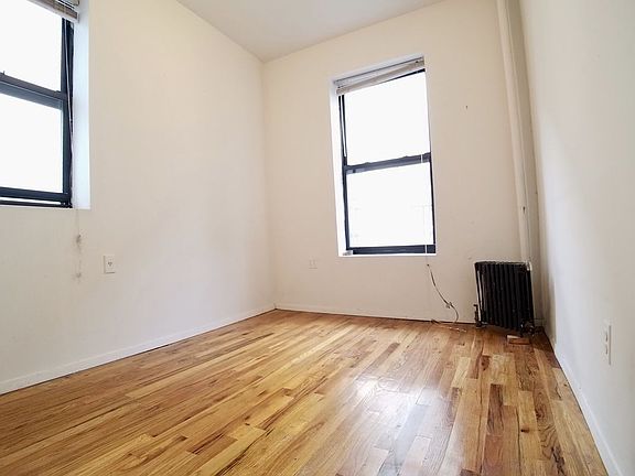 3rd image of 15A W 64th St #4