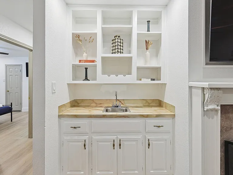 609 Arbor Creek Dr — Photo 28