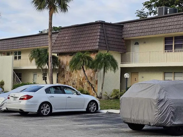 12005 Poinciana Boulevard #102, Royal Palm Beach, FL 33411