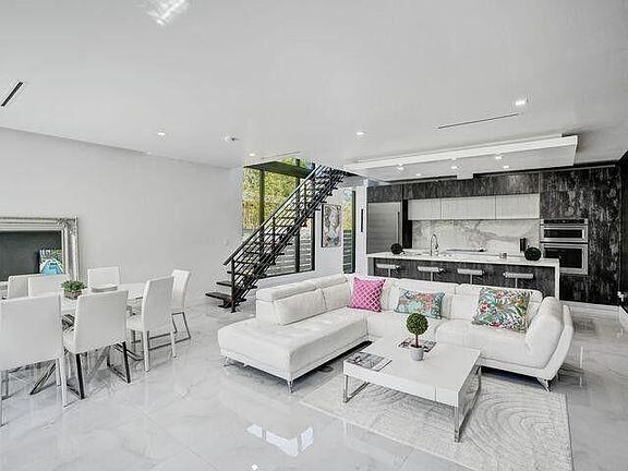3rd image of 2514 NE 21ST Street #A