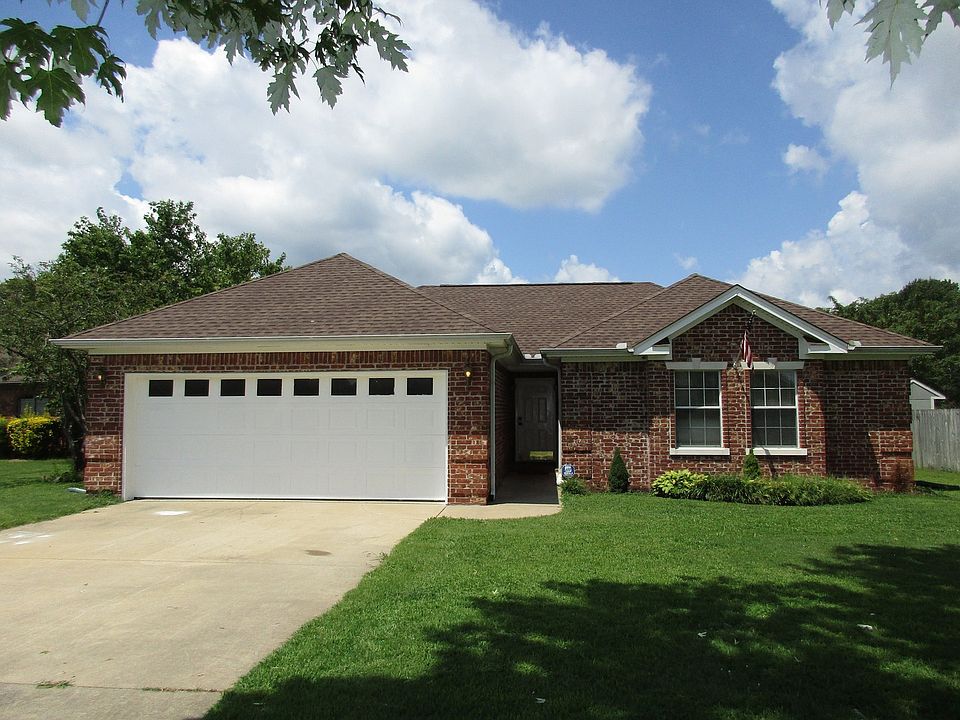 1st image of 32 Reno Dr