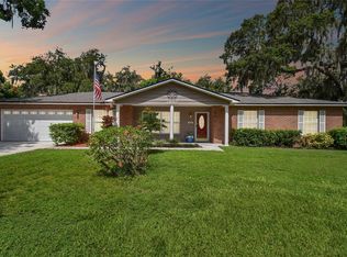 1802 Laurel Oak Dr, Valrico, FL 33596