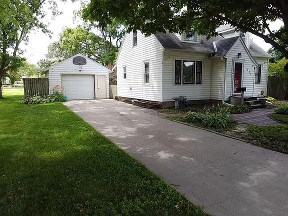 2nd image of 333 Grand Ave