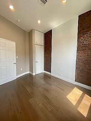 4th image of 916 Fulton St #5