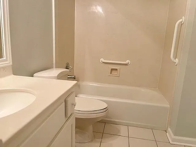 2711 Grants Lake Blvd #104 — Photo 11